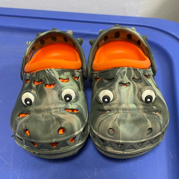 Capelli New York Toddler Boys Later Gator Clogs similar to crocs size 4 - 5 - Picture 3 of 12